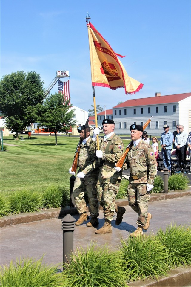 photo-essay-color-guard-at-fort-mccoy-garrison-change-of-command