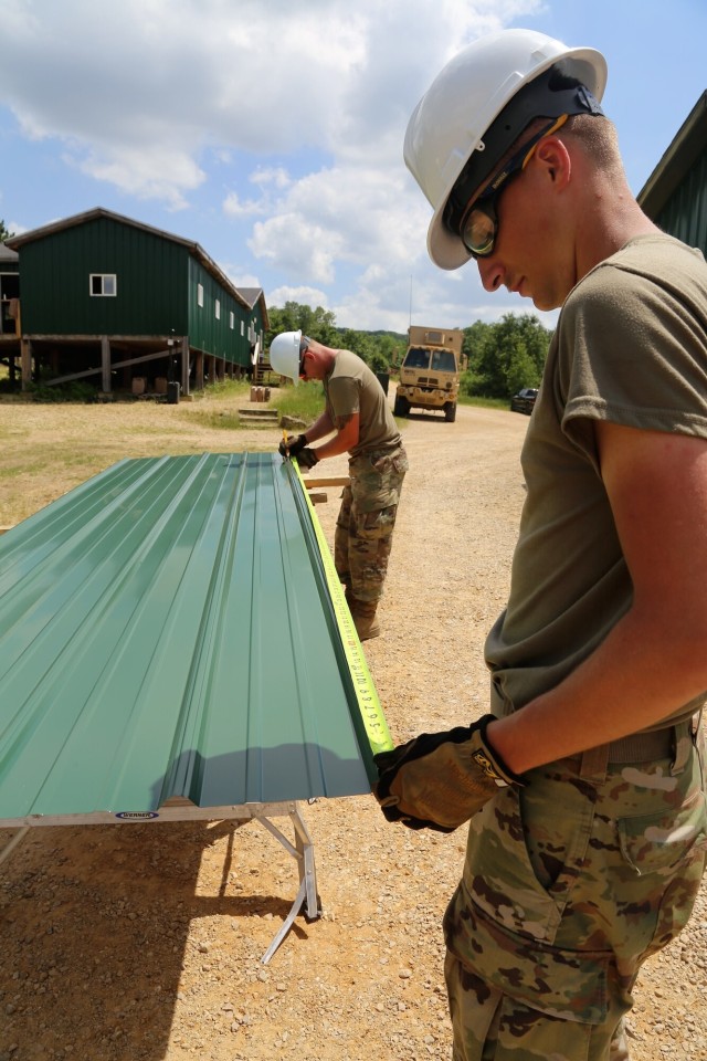 Army Reserve&#39;s 389th Engineer Company Soldiers build skills supporting troop project at Fort McCoy