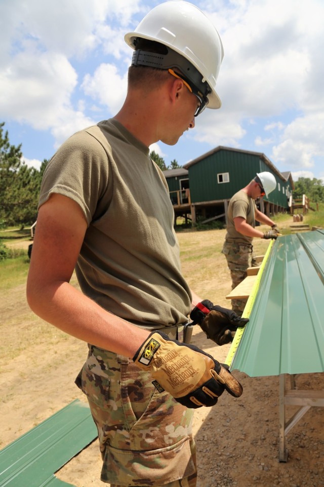 Army Reserve&#39;s 389th Engineer Company Soldiers build skills supporting troop project at Fort McCoy