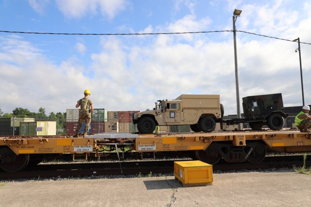 Fort McCoy supports rail movement for 107th Support Maintenance Company