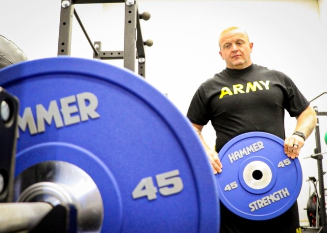 LRMC Soldier finds purpose in powerlifting