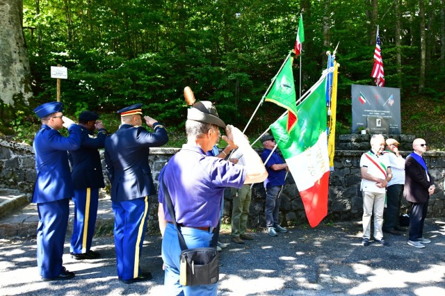 AFSBn-Africa takes part in special WWII commemorative ceremony for Italian fallen, local hero