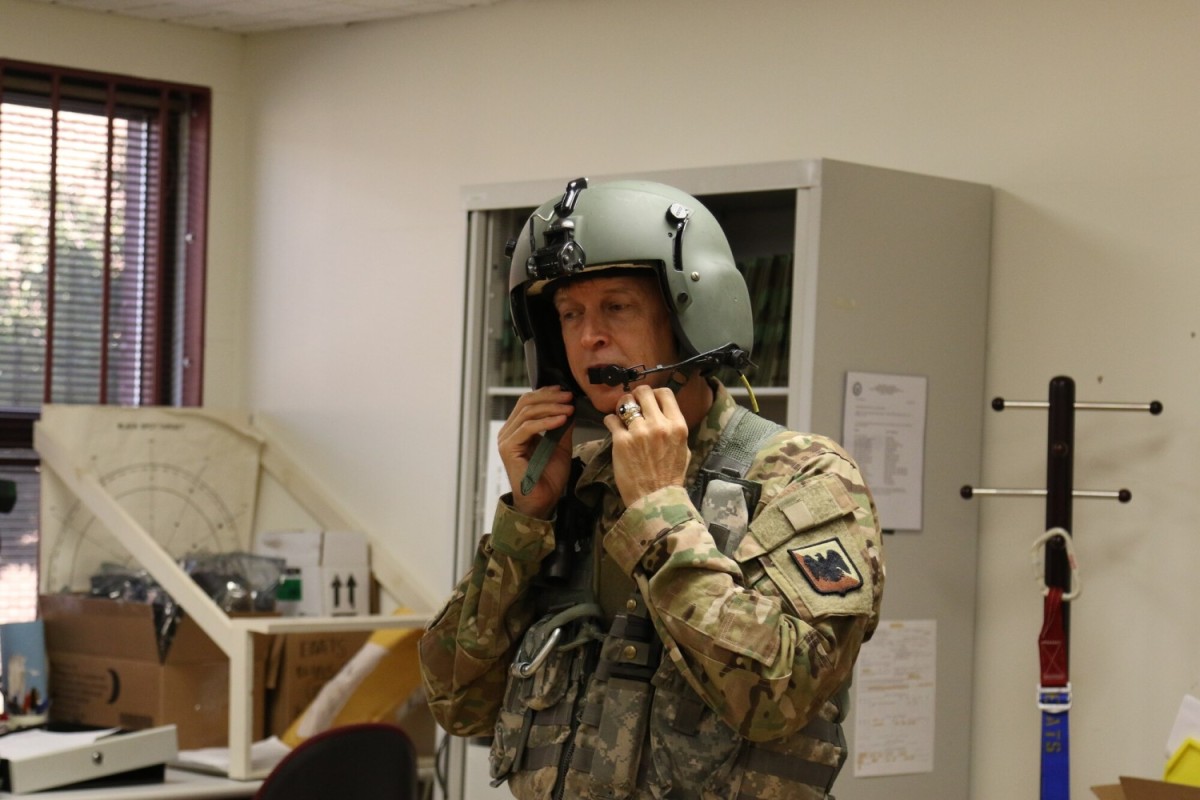 Chief of National Guard Bureau visits Fort Indiantown Gap | Article ...