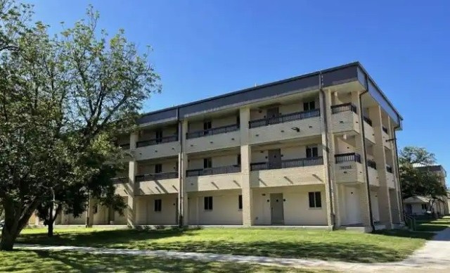 First Team Troopers Moving Into Newly-renovated Fort Hood Barracks ...