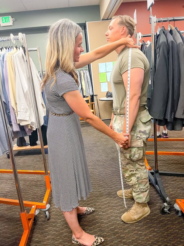 JBLM program helps service members dress to impress