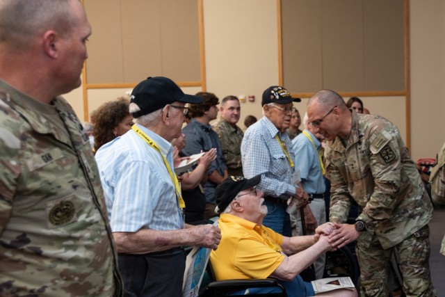 Five 83rd ID WWII veterans visit Fort Knox for tour, dedication ceremony