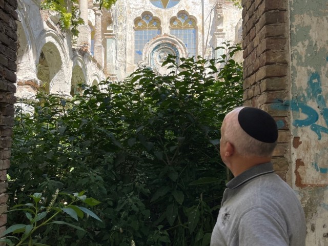Army Chaplain Visits Historic Synagogue in Constanta, Romania