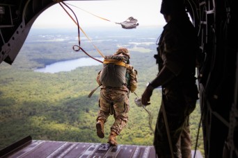U.S. Army Airborne EOD technicians participate in international parachute competition