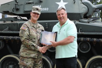Army medic recognized for quick action after auto accident