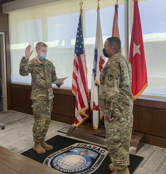 (From right) Lt. Col. Christopher Brown was sworn in by #USASAC Commanding General Brig. Gen. Brad Nicholson Aug. 31, 2022 at USASAC&#39;s Redstone Arsenal headquarters in Huntsville, Alabama. Brown will serve as the command inspector general.  

