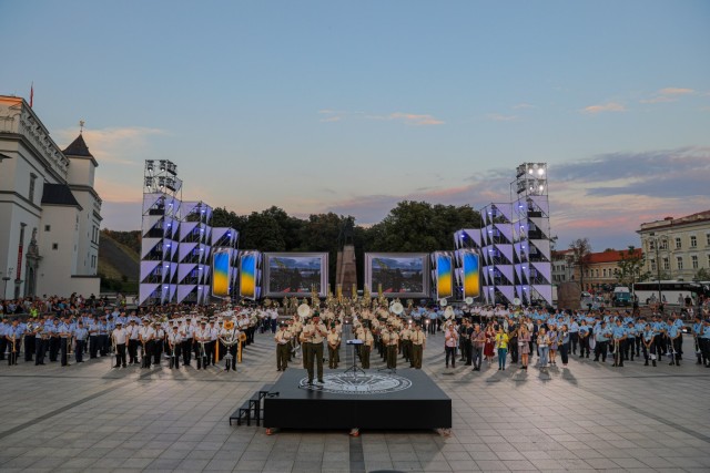 Big Red One Band Conducts Dress Rehearsal with NATO Ally Bands