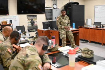 Intelligence warrant officer named 2022 TRADOC Instructor of the Year
