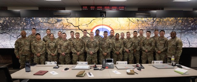 1st TSC Soldiers teach and mentor newest Army leaders