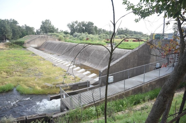 The Mill Creek Diversion Dam and fish ladder (fish ladder is under the grate) in August