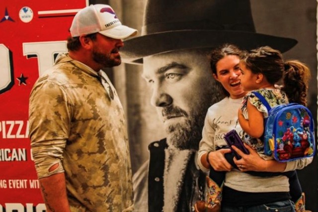 Lee Brice meets with fans