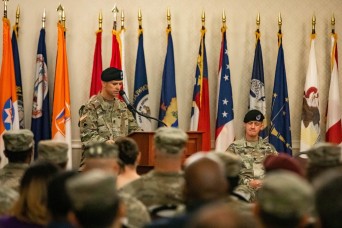 7th Signal Command (Theater) holds change of responsibility ceremony
