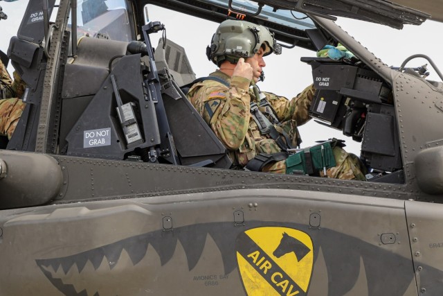 Polish, U.S. Militaries Work Together for Successful Apache Gunnery