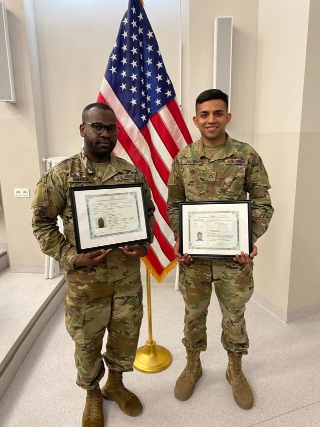 Two Soldiers from 1-5 FA become U.S. citizens