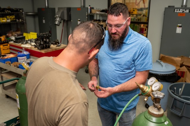 Special forces unit trains at Tobyhanna Army Depot