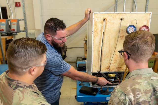 Special forces unit trains at Tobyhanna Army Depot