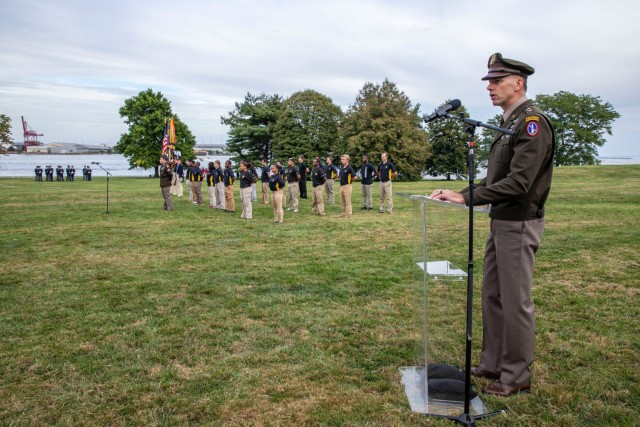 Maj. Gen. Allan M. Pepin, commanding general, Joint Task Force-National Capital Region and U.S. Army Military District of Washington, administers the oath of enlistment to 22 recruits from the Baltimore area during the Defenders&#39; Day celebration at Fort McHenry September 10, 2022. 
