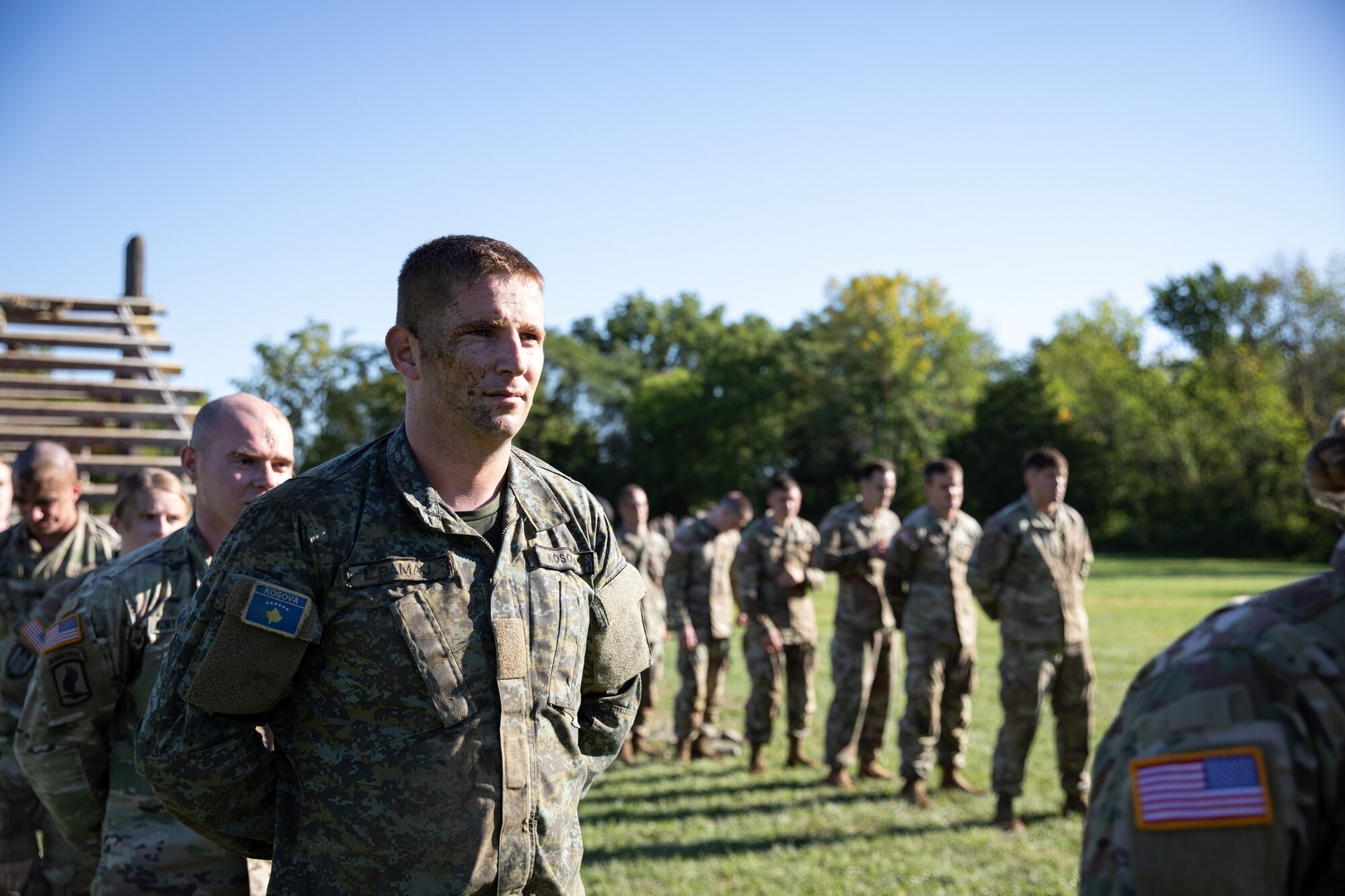 Kosovo Security Force members make history, earn U.S. Air Assault Badge ...