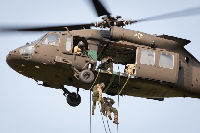 Camp Dodge hosts Air Assault course