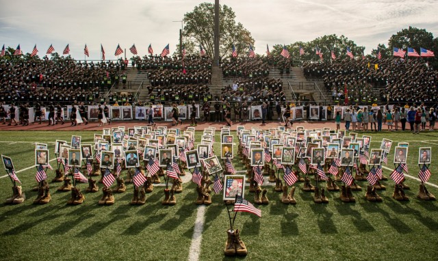 Community run honors and remembers fallen service members