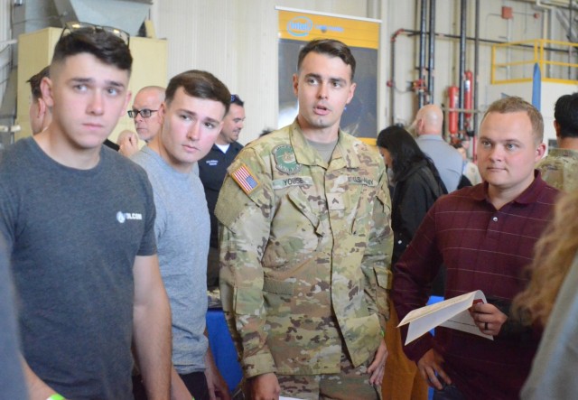 Hiring Our Heroes visits JBLM