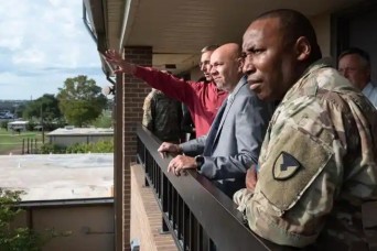 New SecArmy civilian aides tour Fort Hood barracks, see renovations underway