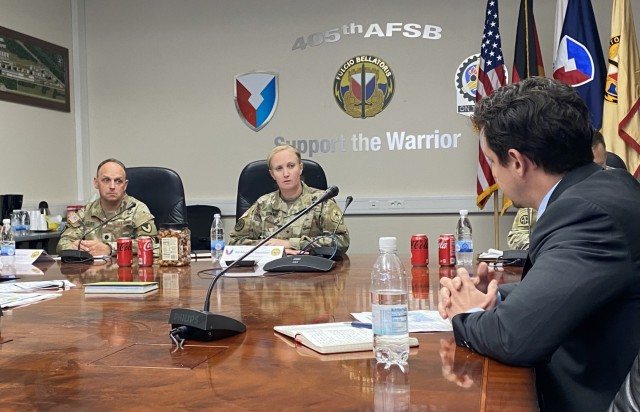 One of the Pentagon&#39;s top logistics leaders visits 405th AFSB