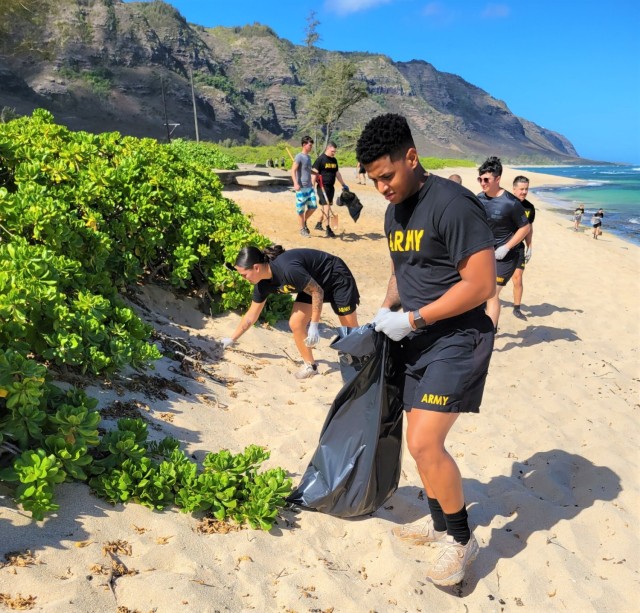 8th MP Brigade Keeps Hawaii Beach Beautiful