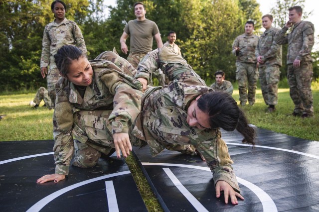 Soldiers conduct Modern Army Combatives training at Fort George G. Meade, Md., July 22, 2022.