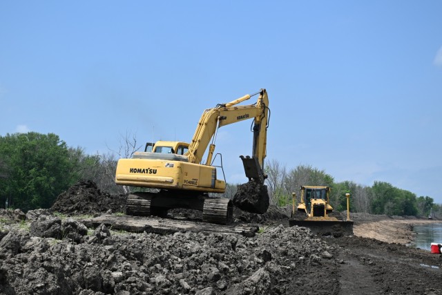 The U.S. Army Corps of Engineers, St. Paul District, in partnership with the  Upper Mississippi River National Wildlife & Fish Refuge, the Wisconsin Department of Natural Resources, Iowa Department of Natural Resources, and Minnesota Department of...