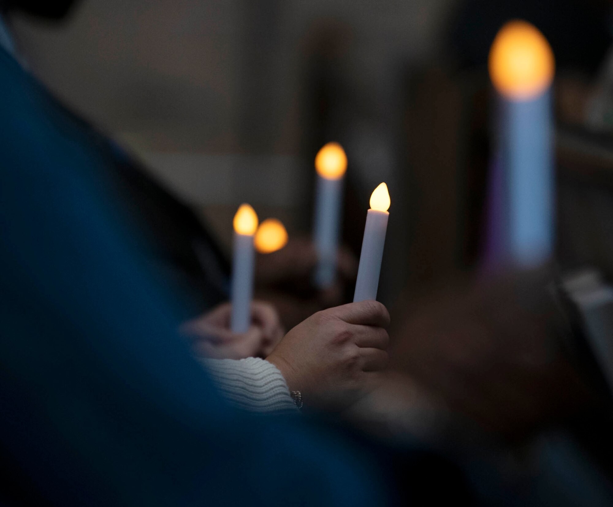 Family holds prayer vigil for oil explosion victim