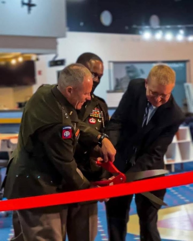 Major General LaNeve, Command Sergeant Major Pitt, and Dr. Baker cut the ribbon, opening the Airborne Innovation Lab for Fort Bragg