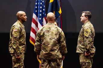 AMCOM Headquarters and Headquarters Command welcomes new commanding officer