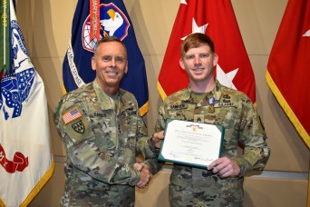 1st Space Brigade NCO receives Soldier’s Medal for heroism