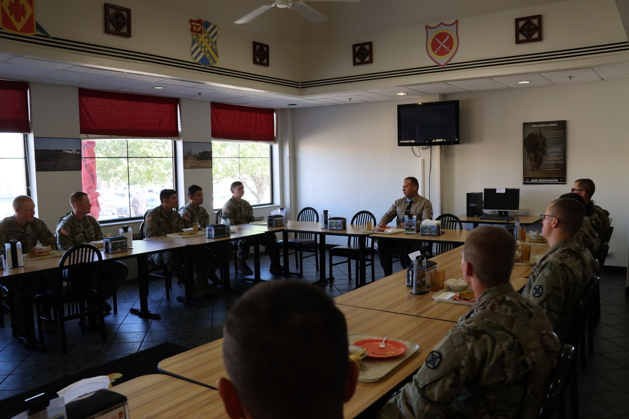 Oklahoma native, Medal of Honor recipient talks to Fort Sill Soldiers ...