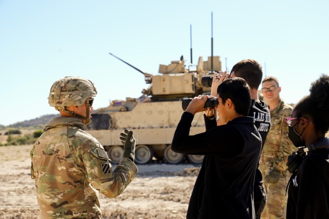 JROTC Cadets get a Taste of CAV Life