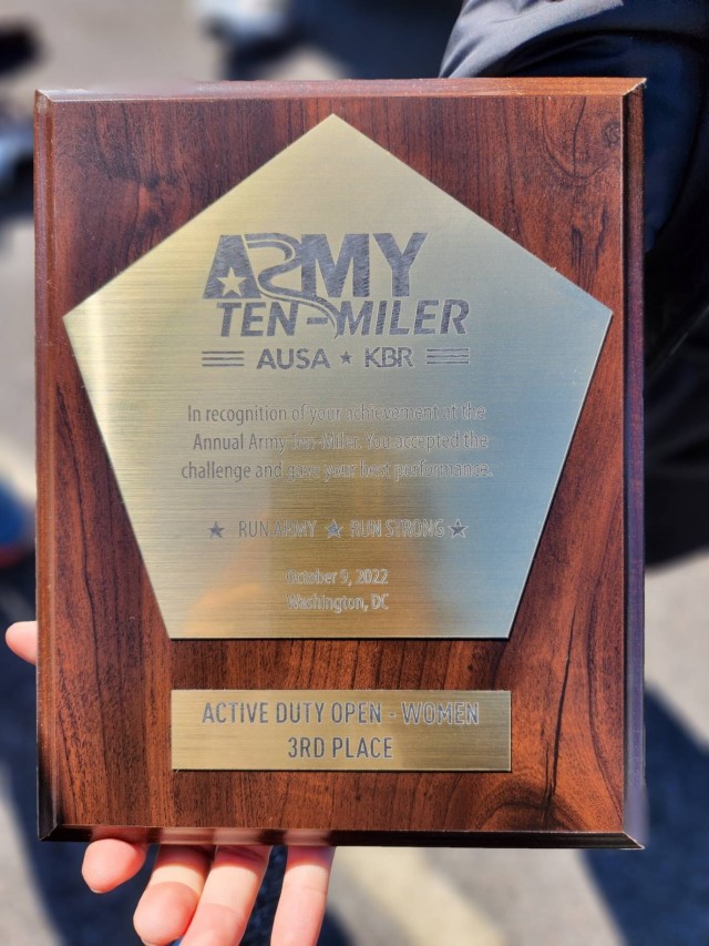 The Fort Bragg women&#39;s team awarded third place for active-duty women