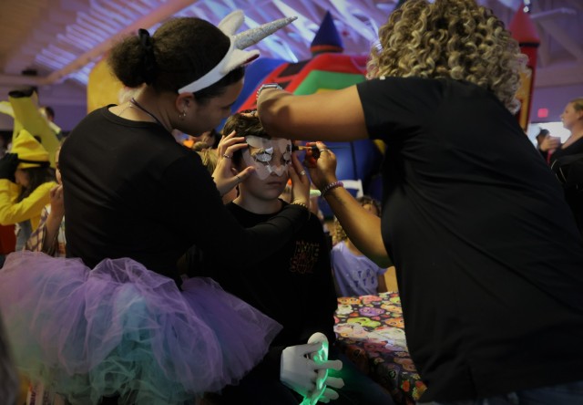 The Lendlease-hosted Festa-Boo fall festival Oct. 21, 2022, honoring Resident Appreciation Month, featured face-painting, bounce houses, a trunk-or-treat and more for Knox Hills residents.