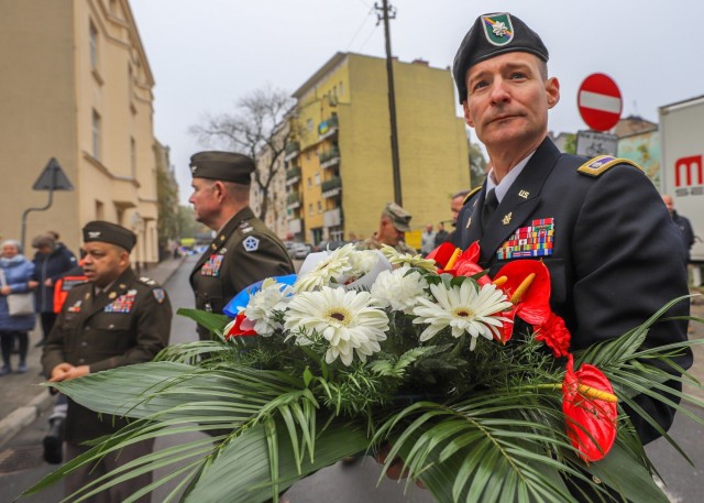 US Army honors Polish, Hungarian heroes during ceremony of remembrance in Poland