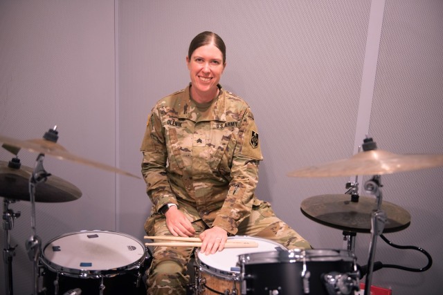 Sgt. Bridget Olenik, a percussionist with Fort Leonard Wood’s 399th Army Band, is the U.S. Army Bands Active Component Soldier of the Year for 2022. Issued by the U.S. Army School of Music, the award recognizes top Soldiers from the National Guard, Reserve and active-duty Army bands, who stand out among their peers based on several factors, such as physical fitness, weapons qualifications and musical proficiency. 