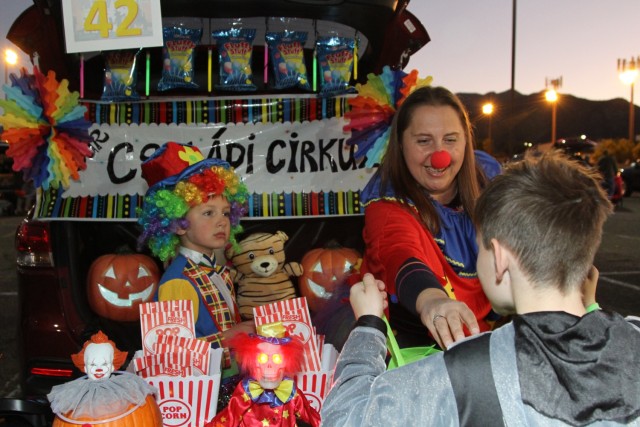 Circus Trunk
