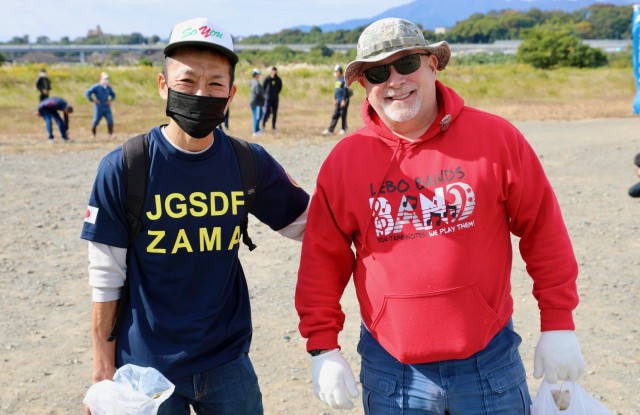 Camp Zama residents strengthen local partnerships with joint river cleanup