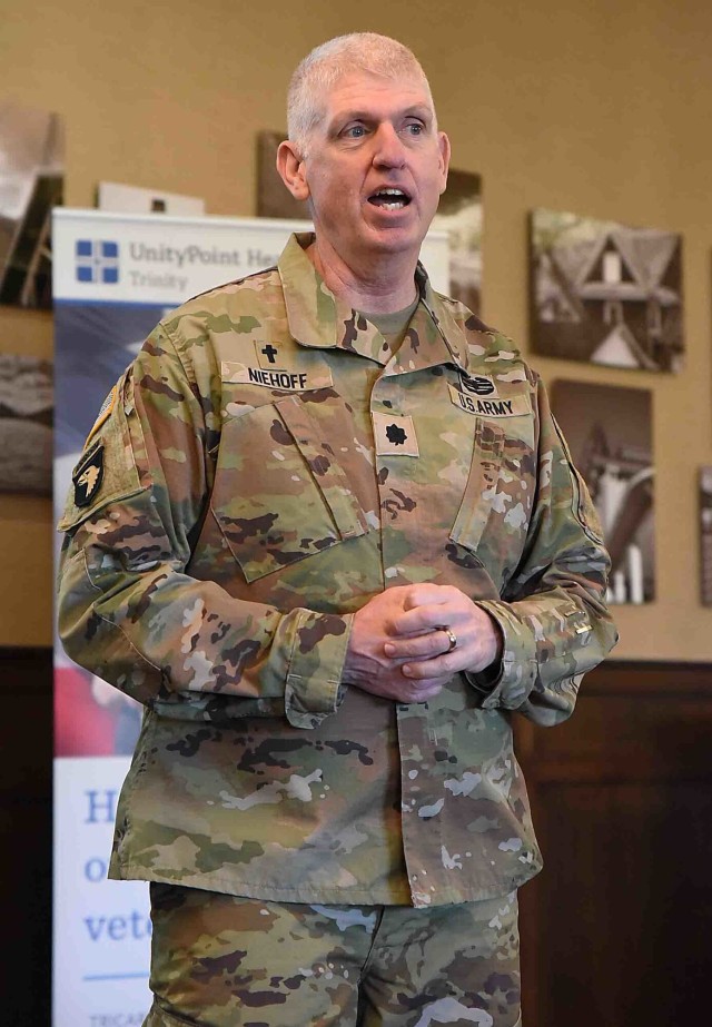 ASC chaplain shares military lifestyle, culture in community training of faith-based organizations