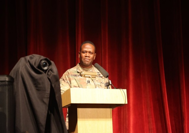 U.S. Army Capt. Bill Zarwolo at podium 