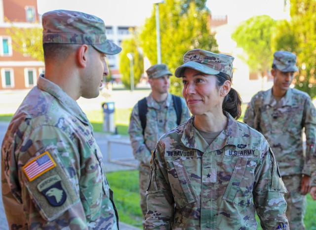 Senior U.S. Africa Command leader visits intelligence Soldiers