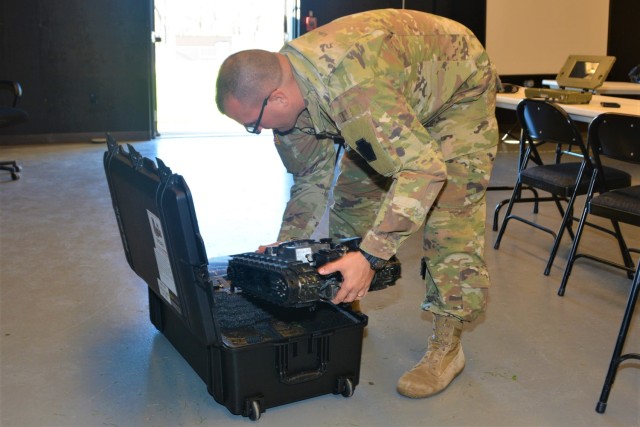 Pennsylvania Guard Soldiers Train with new Robotic System